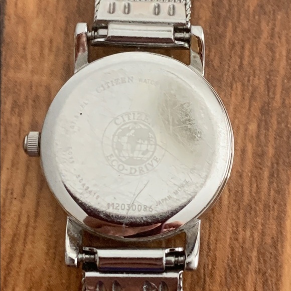 Citizen Eco-Drive silver -Tone Stainless Steel Watch White Dial Works